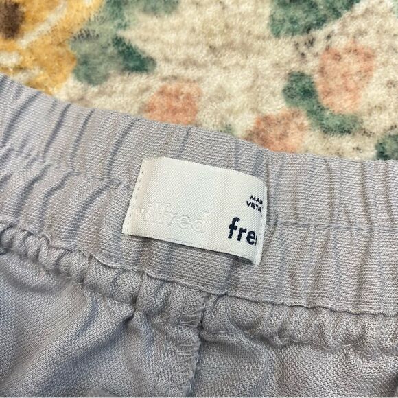 Aritzia Wilfred Free Gray Linen Blend Shorts Size Medium - Picture 2 of 5